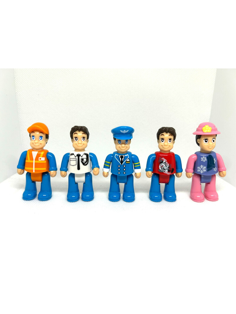 Vintage Airport Playset Fat Brain Toys - Lot of 5 Figures